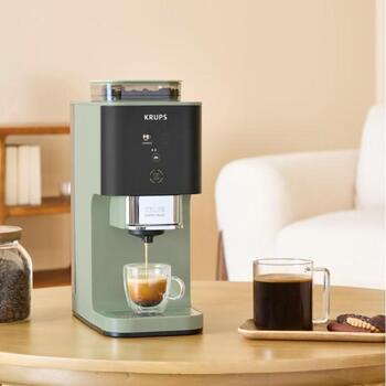 Krups кофемашина SA401LE0 Crush, 15 бар, 1370 Вт, 1,8 л, 150 г, автоматическая, черный/зеленый, встроенная кофемолка (SA401LE0)