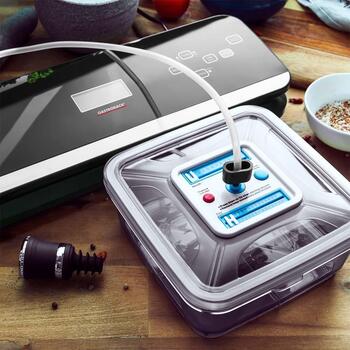 Gastroback Вакуумный упаковщик 46013, 120W, 8l/min, 0.6bar, 5 фольгированных пакетов 20x30cm, 1 фольгированный рулон 20x200cm (46013)