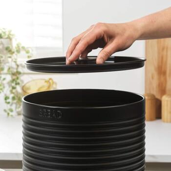 Russell Hobbs Хлебница RH03269EU7, черный, сталь, рифленый дизайн (RH03269EU7)