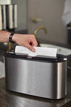 Roku dvieļu dozators TORK Xpress Countertop Multifold, 323 x 218 x 116 mm, nerūsējošais tērauds (400-02523)