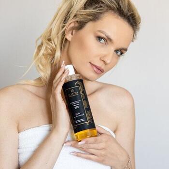 GLANTIER 553 PERFUME SHOWER OIL 400 ML - Масло для душа для гладкой кожи для женщин (GLOIL553)