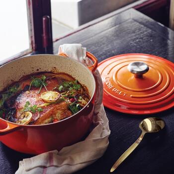 Le Creuset Čuguna katls apaļš Ø26cm / 5,3L oranžs (02726092)