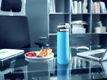LEIFHEIT Termokrūze Flip 600ml gaiši zila (103276)