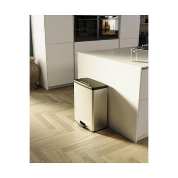 Ведро с педалью металлизированное Deco Bin 65л серебро (0801128C70)