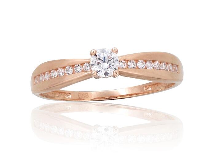 Золотое кольцо #1101094(Au-R)_CZ, Красное Золото 585°, Цирконы. Размер: 17. Вес: 1.63